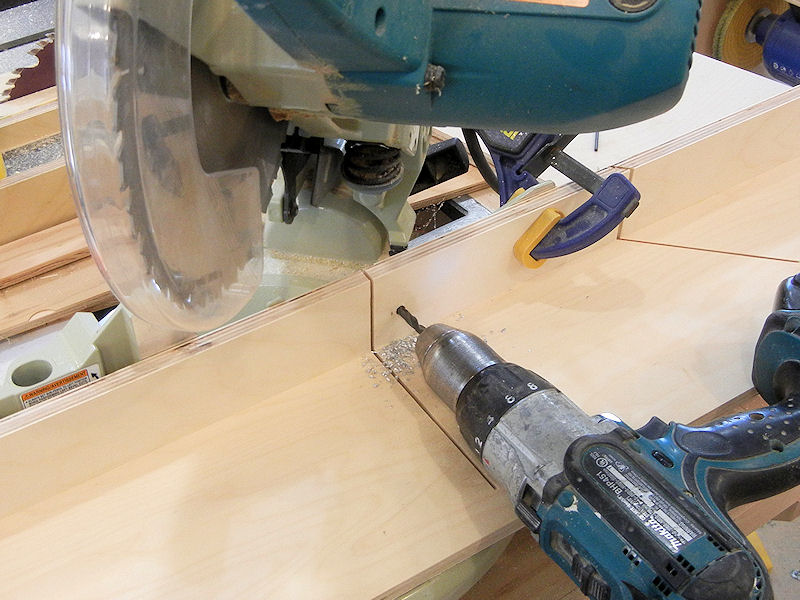 Small Zero Clearance Miter Saw Fence - Shop Tricks & Tips - IBUILDIT.CA